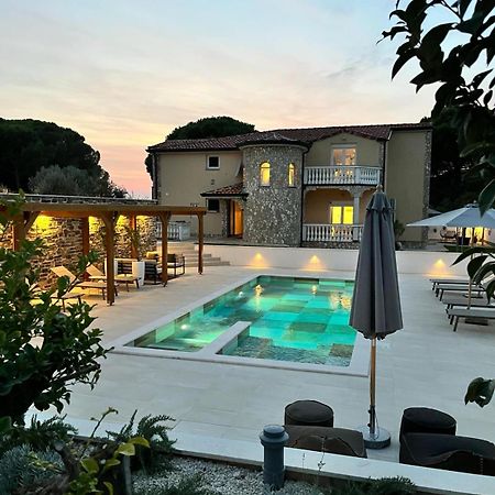 Olivea Luxury Suites Fažana Zewnętrze zdjęcie
