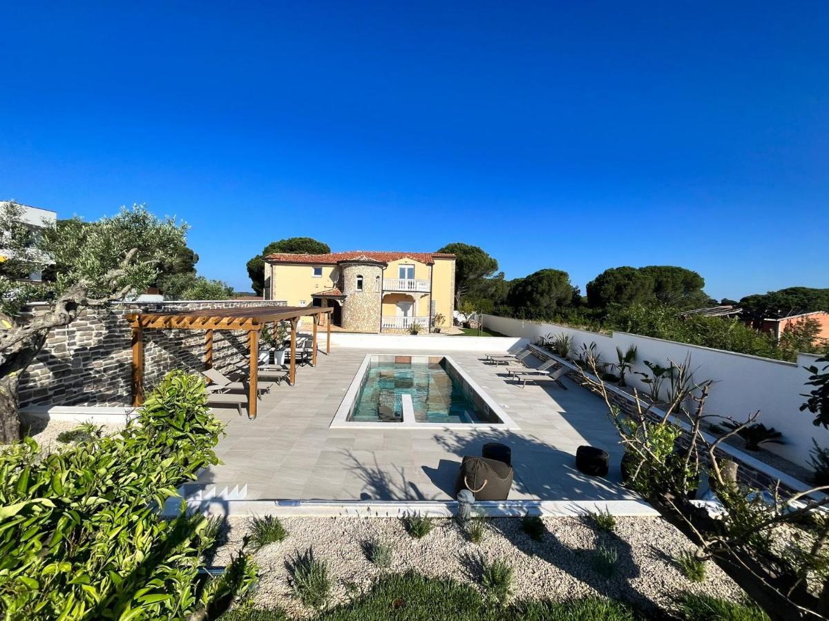 Olivea Luxury Suites Fažana Zewnętrze zdjęcie