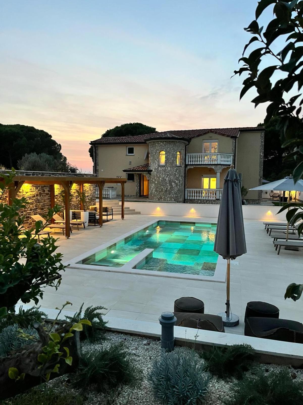 Olivea Luxury Suites Fažana Zewnętrze zdjęcie