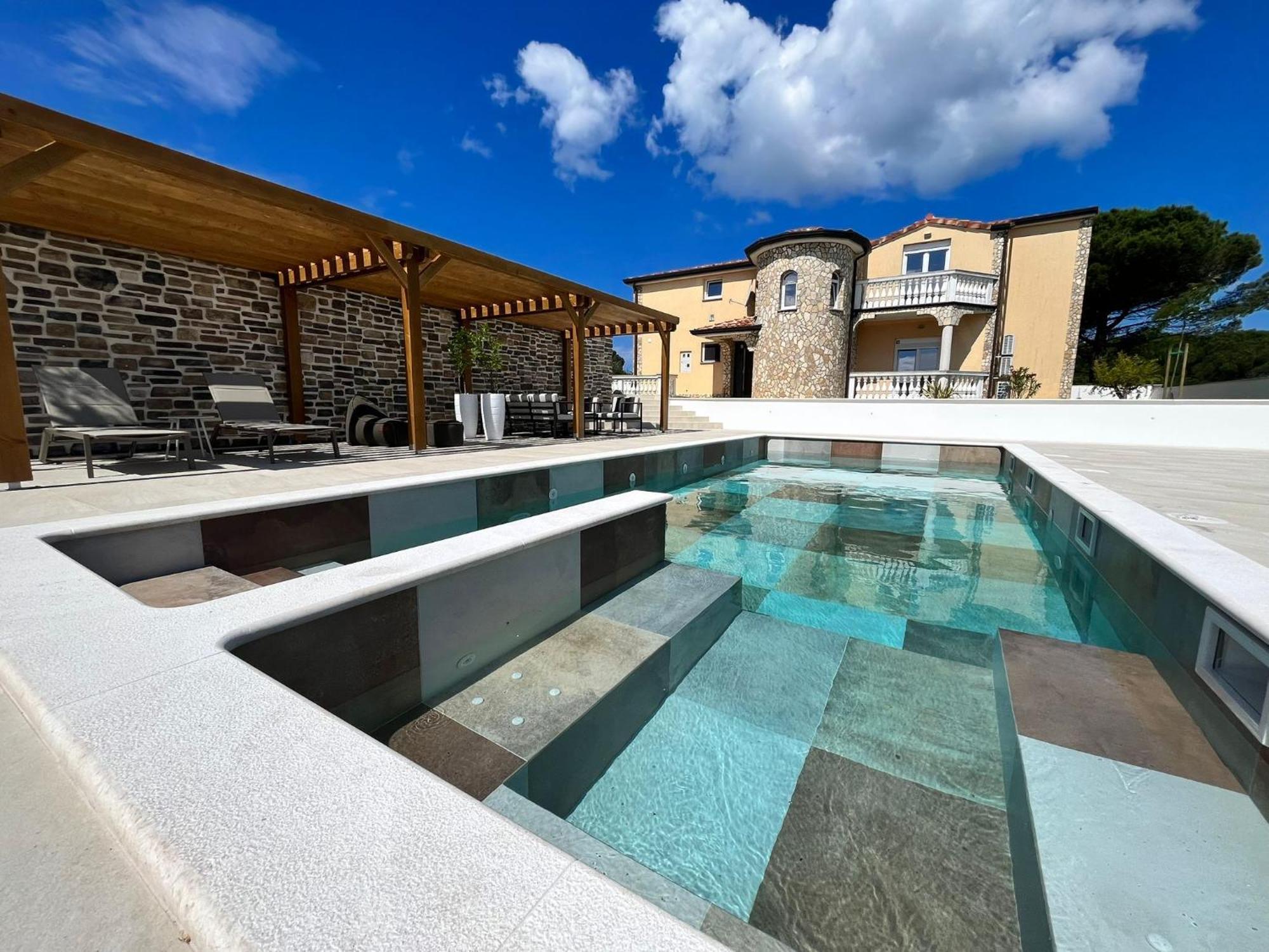 Olivea Luxury Suites Fažana Zewnętrze zdjęcie